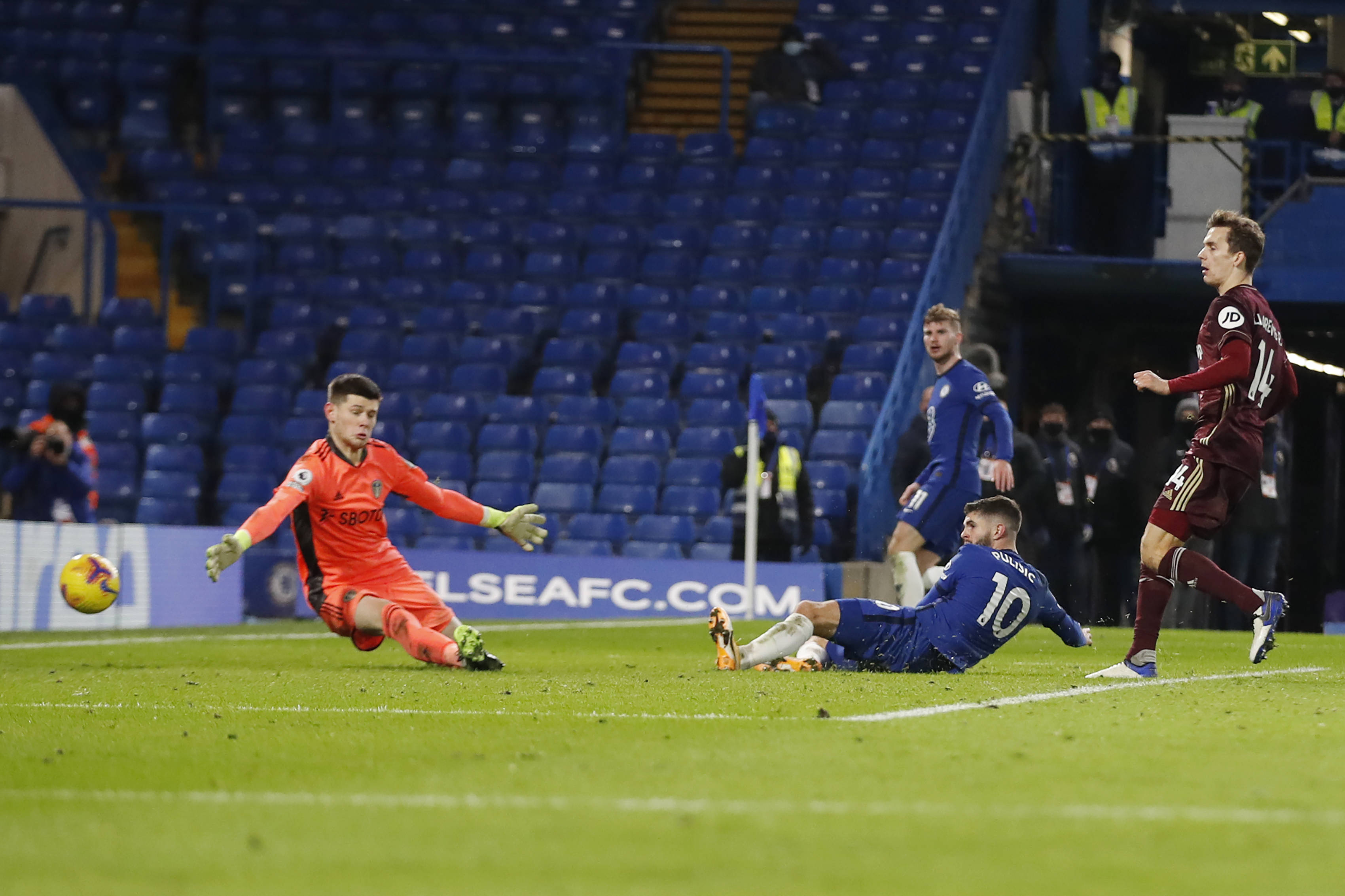 景变得更为 景变得更为